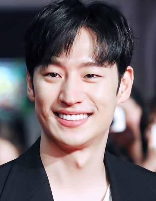 Lee Je-hoon: The Versatile Star Behind Acclaimed Roles and Entrepreneurial Ventures