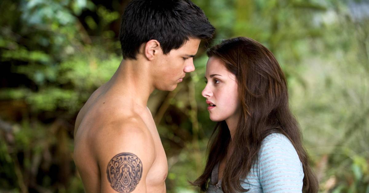 Exploring the Allure of "Beauty in the Beast" for Team Jacob Enthusiasts