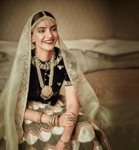 Sonam Kapoor&nbsp;Age